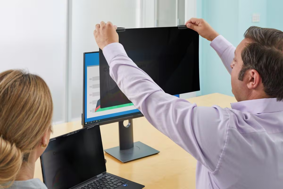 Installing a magnetic 3M privacy filter on a monitor